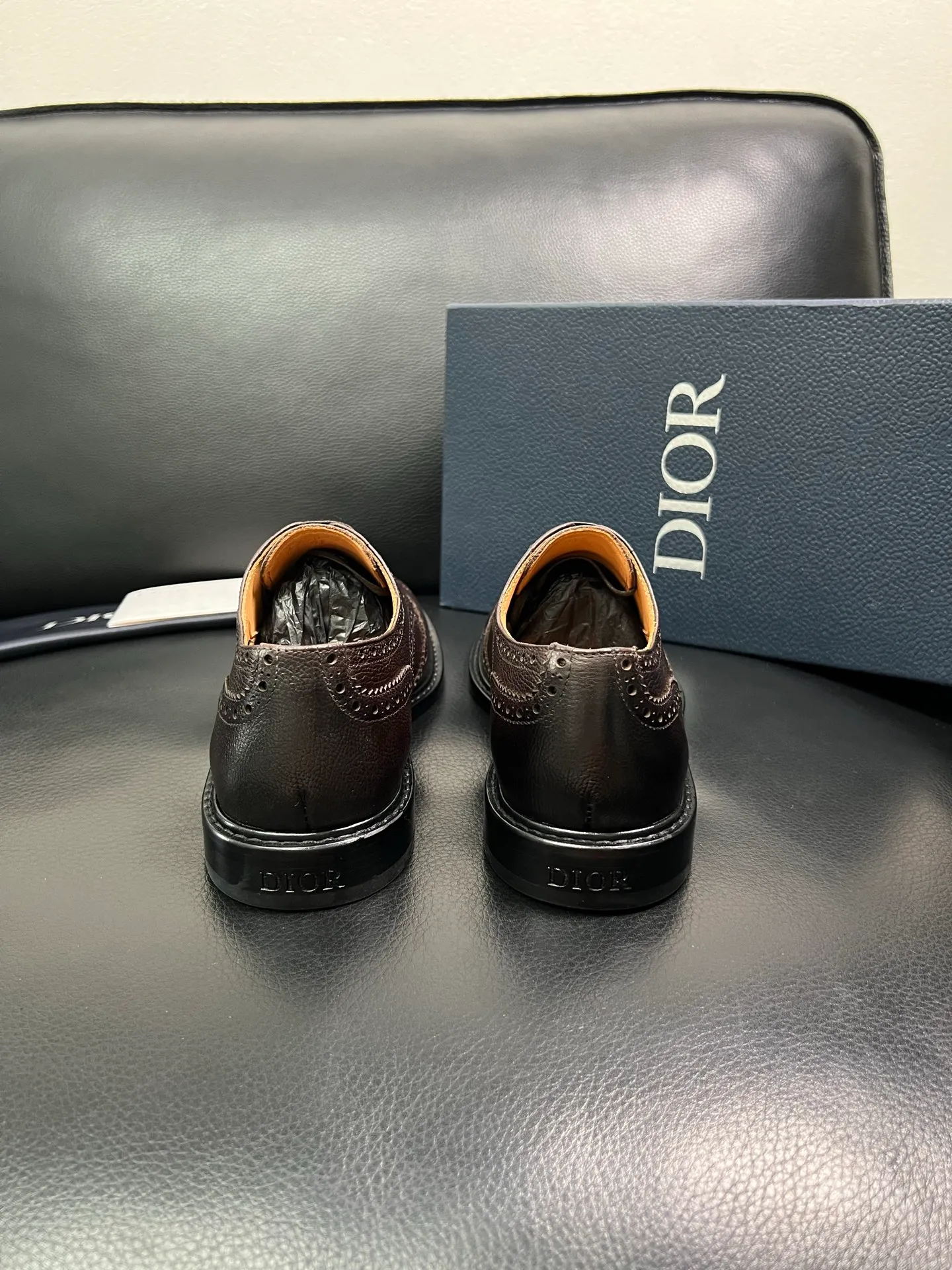Men's shoes 💰940 Dior top purchasing agent, synchronized with Dior counters, original factory configuration, imported Italian cowhide, fully imported water-dyed cowhide lining, sole: original factory special supply, original sole super comfortable, original factory follow-up order 🔍🔍High quality, welcome to compare, code number 39-44 (can be ordered 38 45 46) 85868